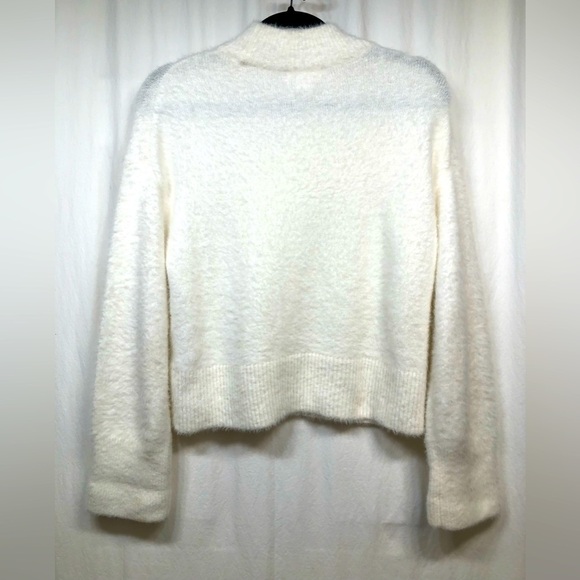 H&M Cream Fuzzy Mock Neck Pullover Womens Sweater XS - Picture 15 of 16